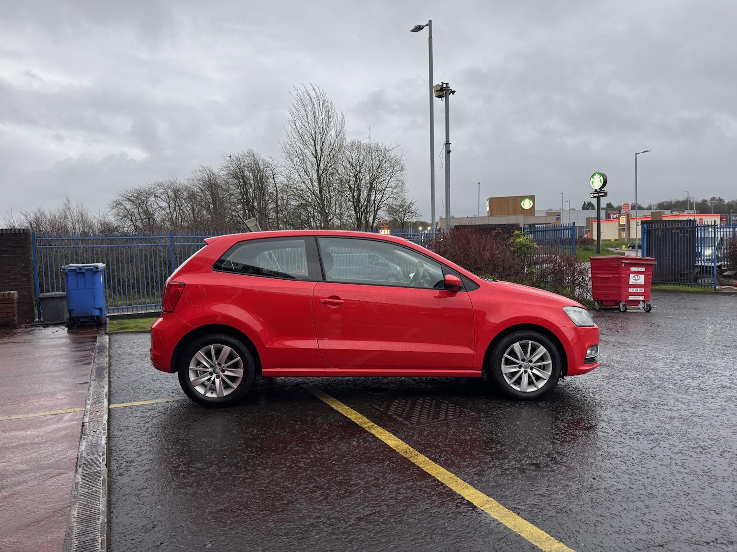 Used Volkswagen Polo 2014 for sale - 76979776: Photo 9
