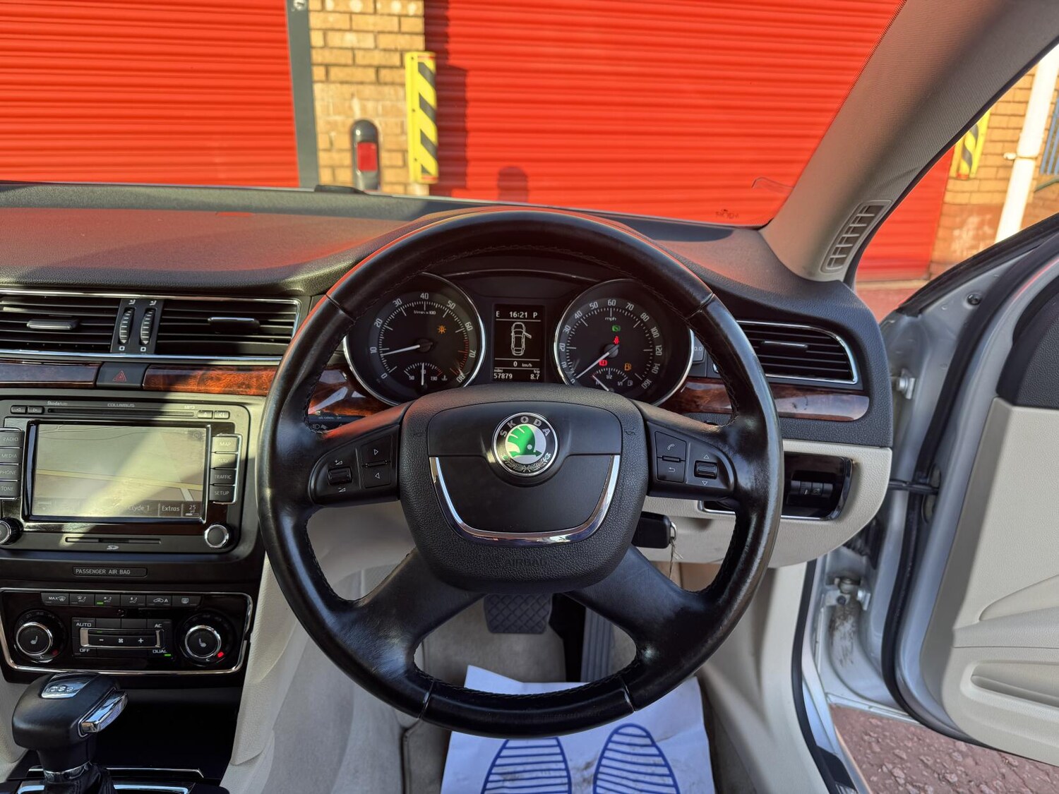 Used Skoda Superb 2009 for sale - 77736237: Photo 47