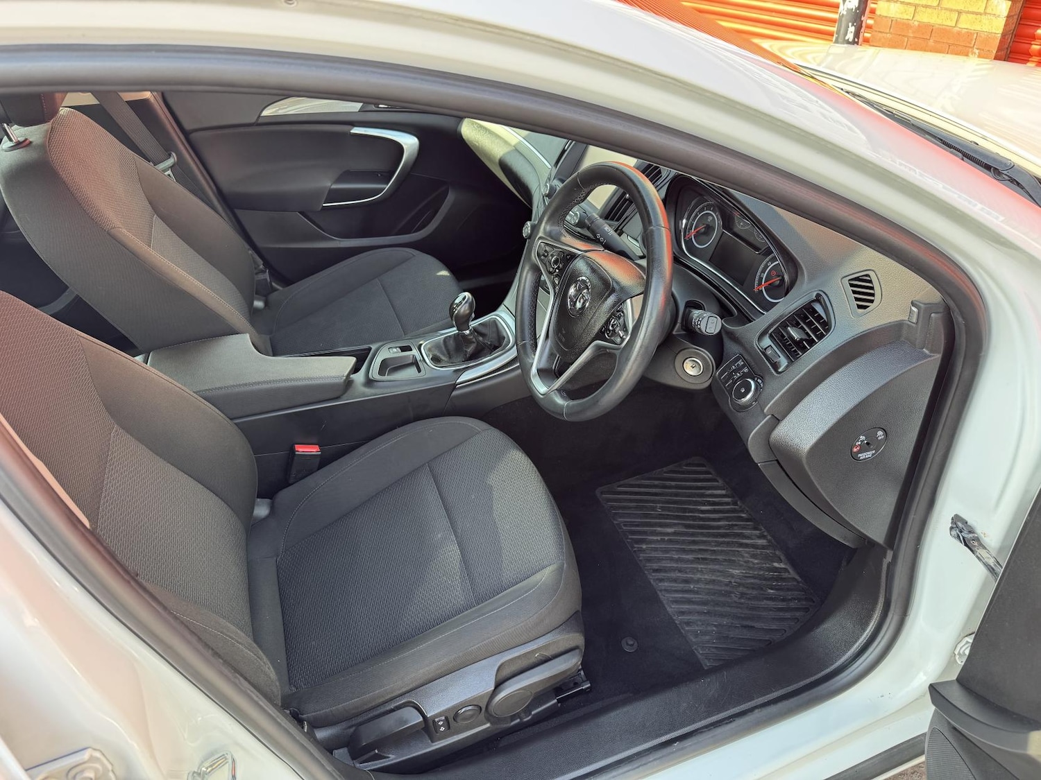 Used Vauxhall Insignia 2015 for sale - 77977379: Photo 29