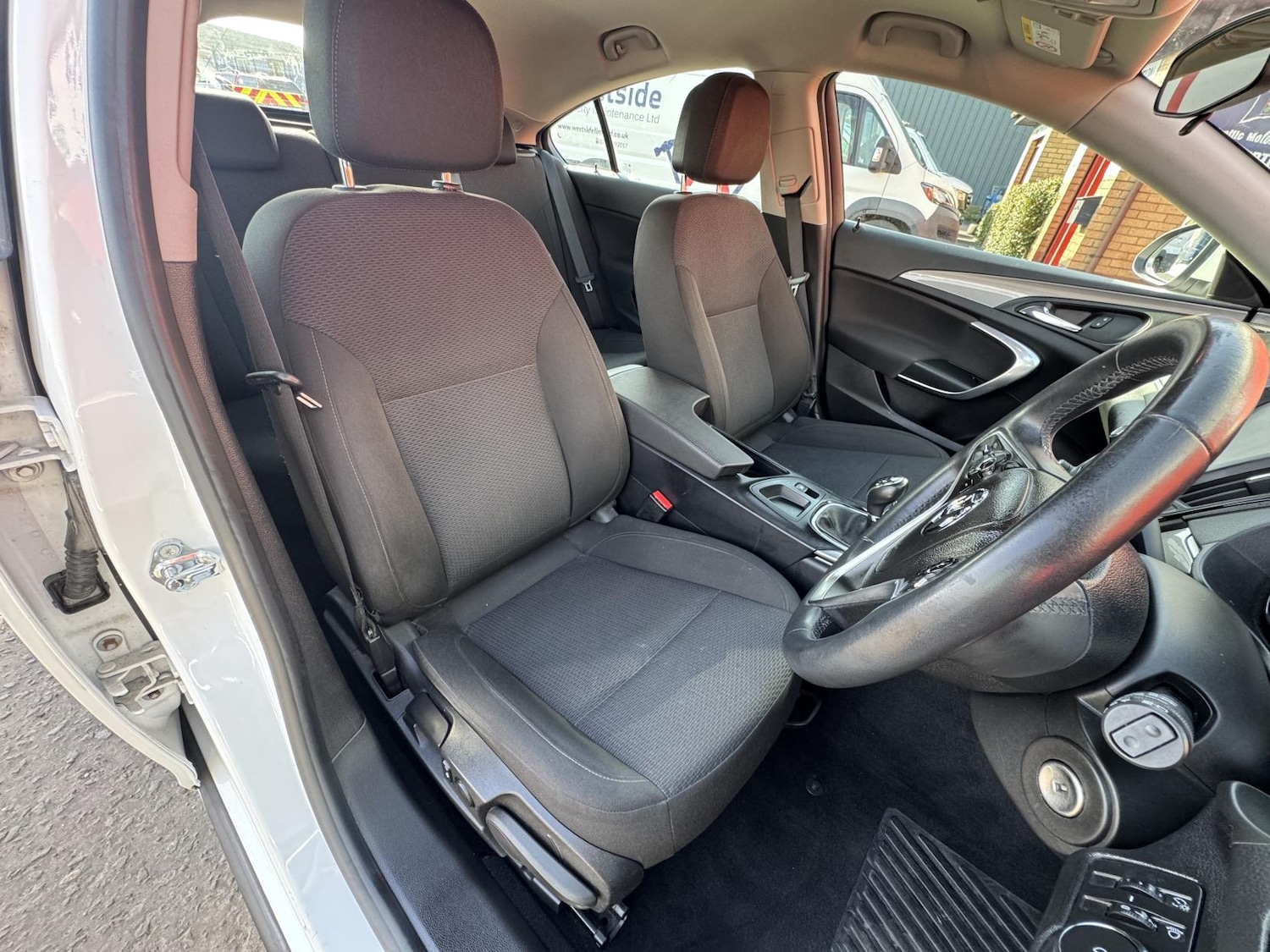 Used Vauxhall Insignia 2015 for sale - 77977379: Photo 30