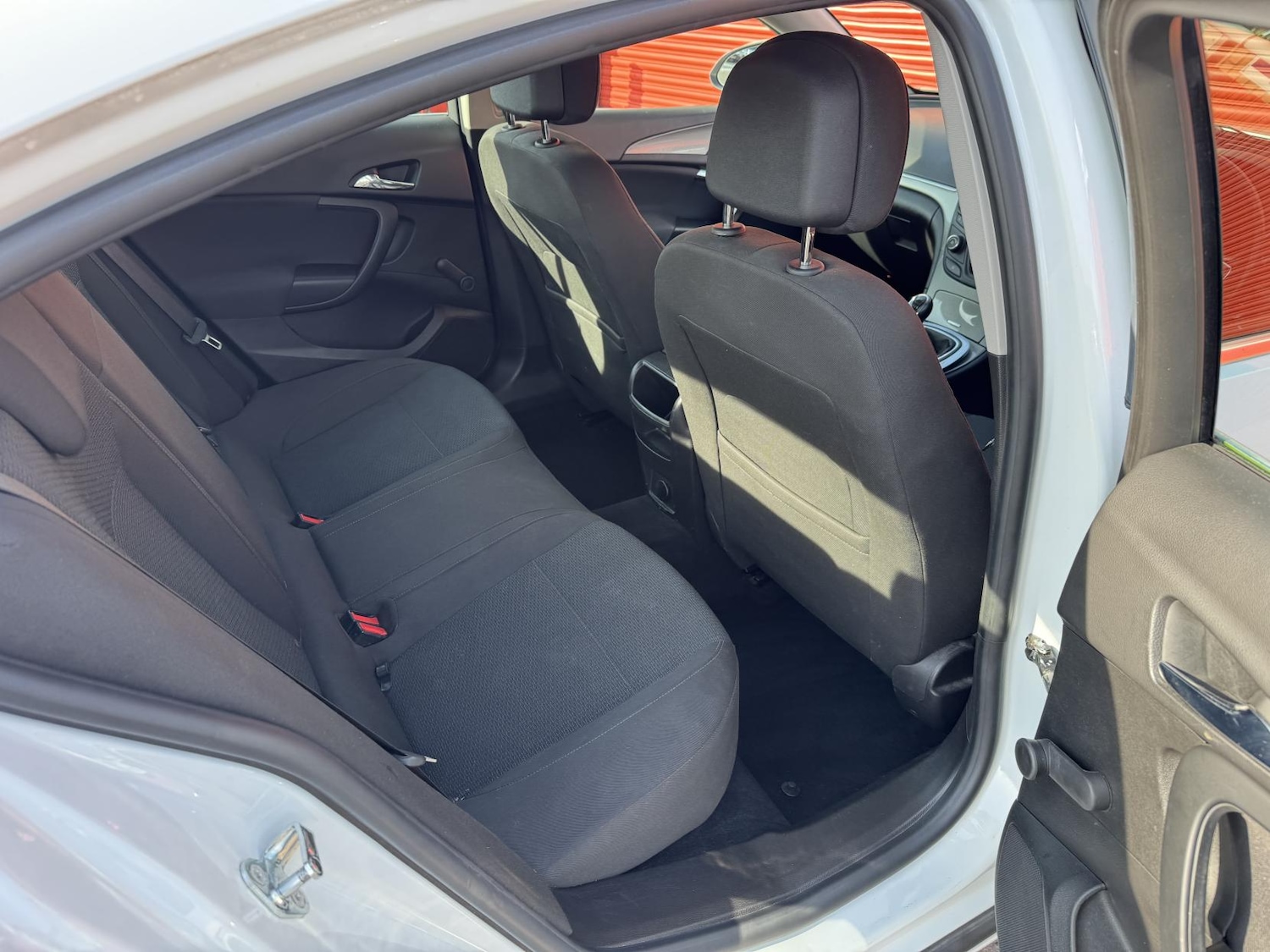 Used Vauxhall Insignia 2015 for sale - 77977379: Photo 31