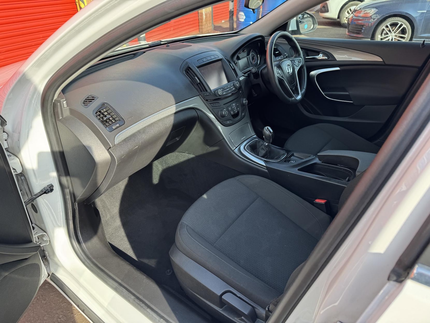 Used Vauxhall Insignia 2015 for sale - 77977379: Photo 39