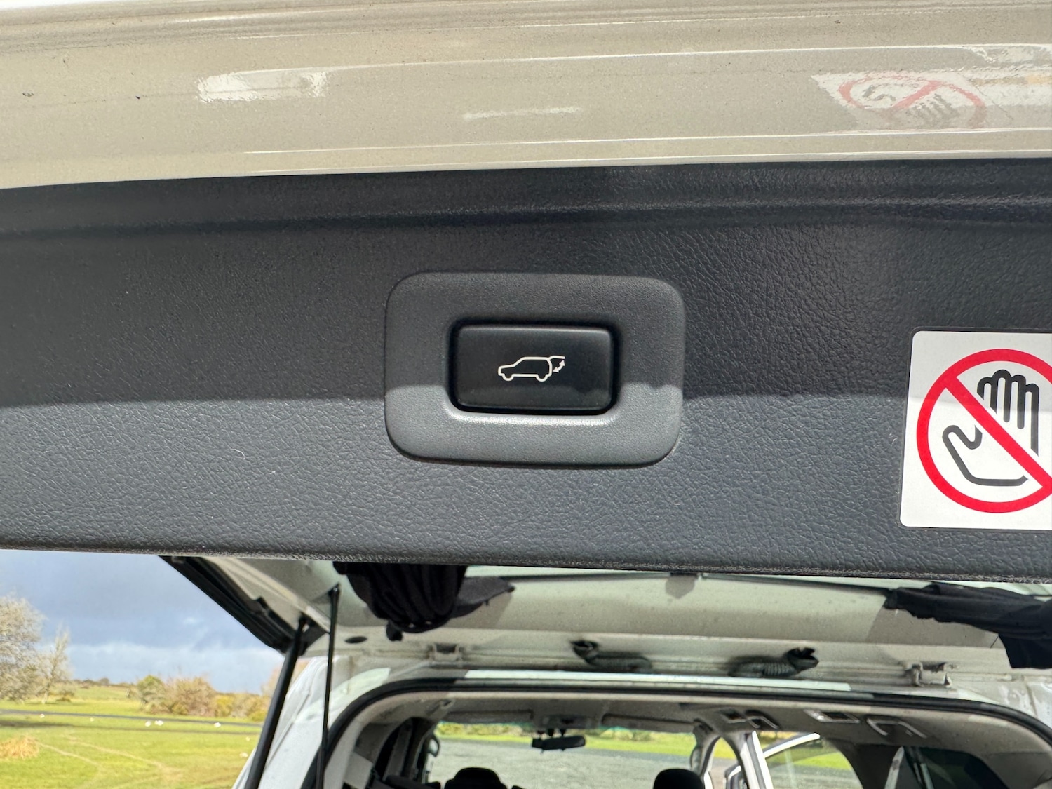 Used Toyota Alphard 2025 for sale - 77584879: Photo 18