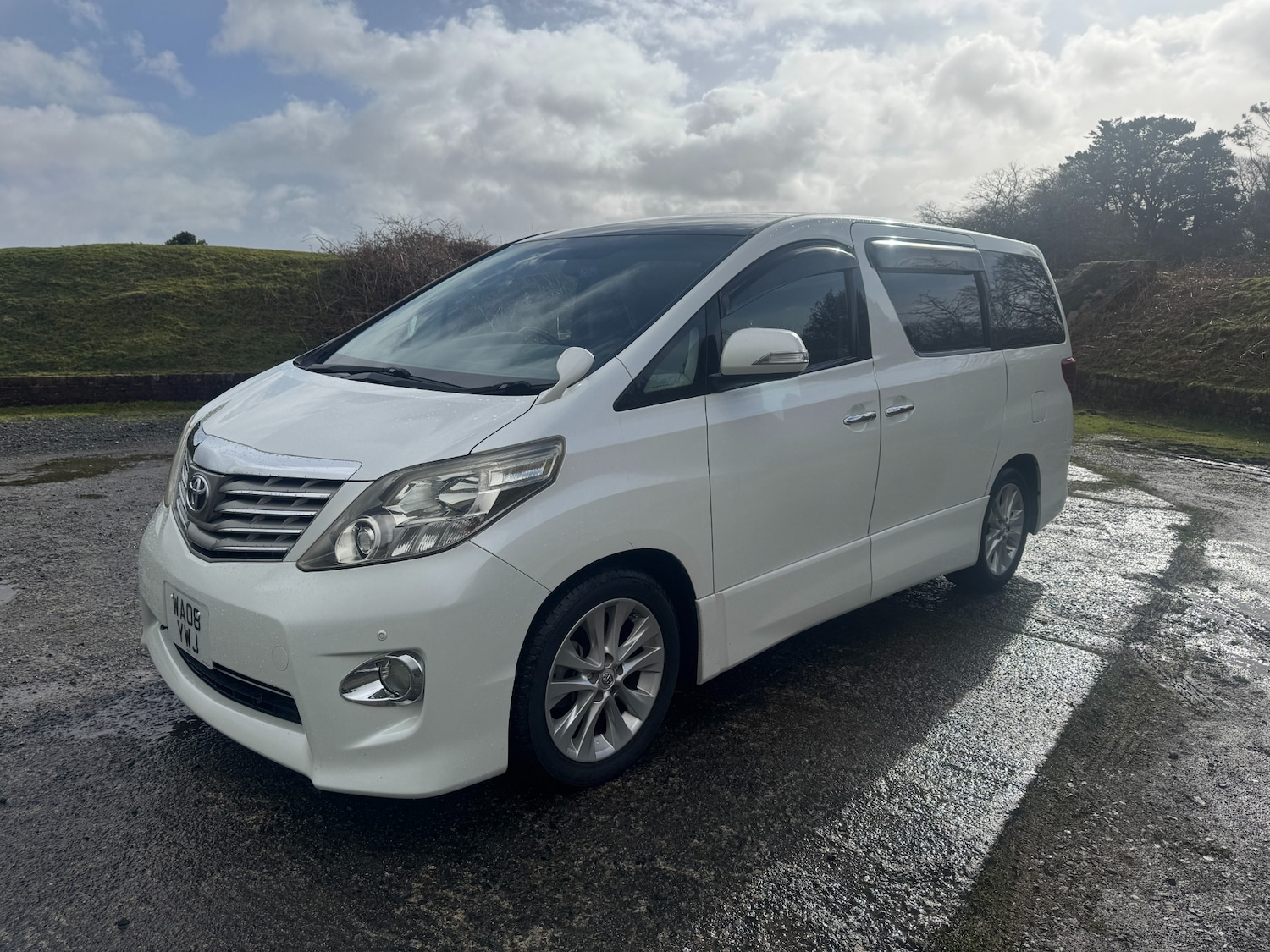 Used Toyota Alphard 2025 for sale - 77584879: Photo 3