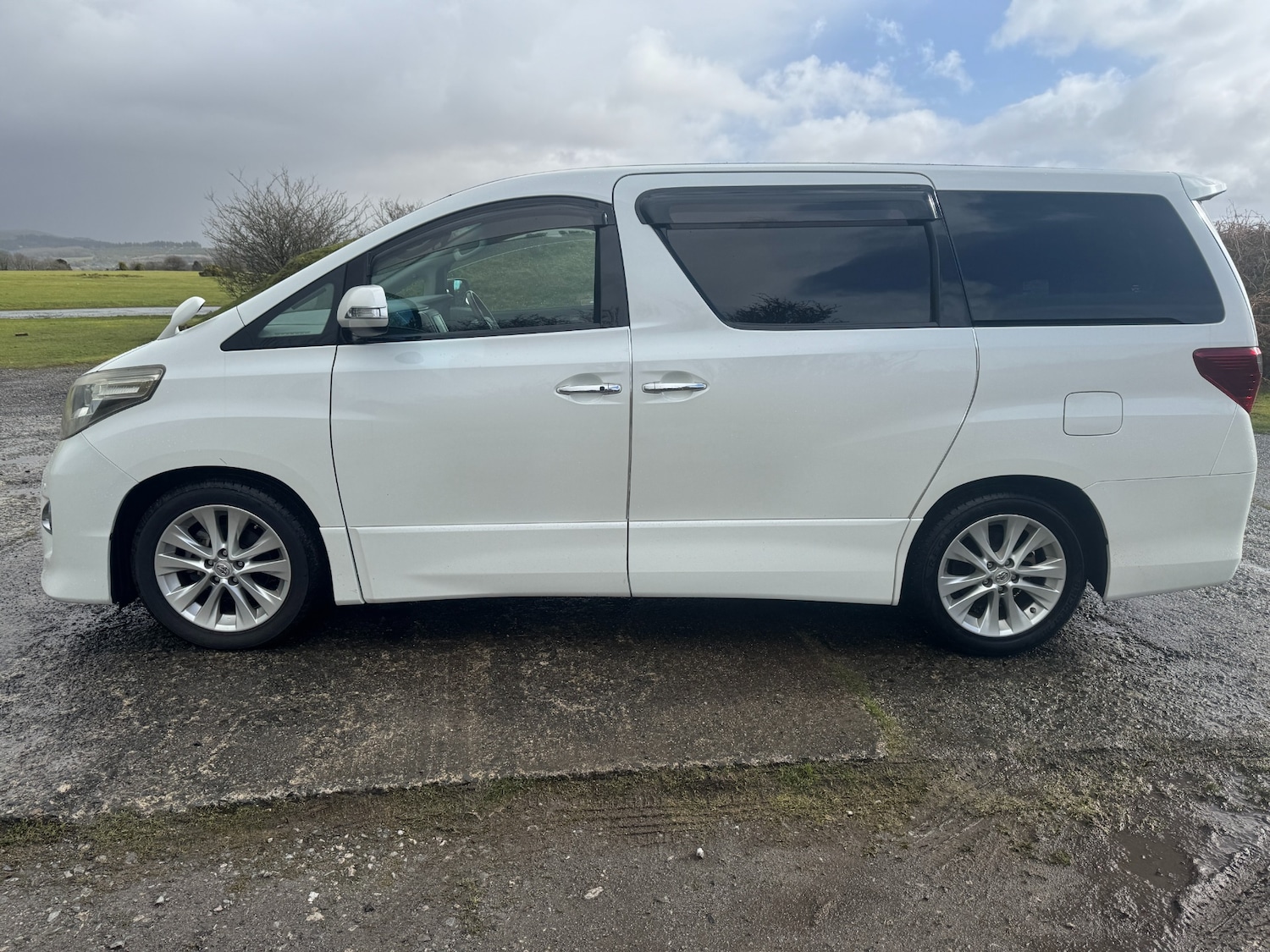 Used Toyota Alphard 2025 for sale - 77584879: Photo 4