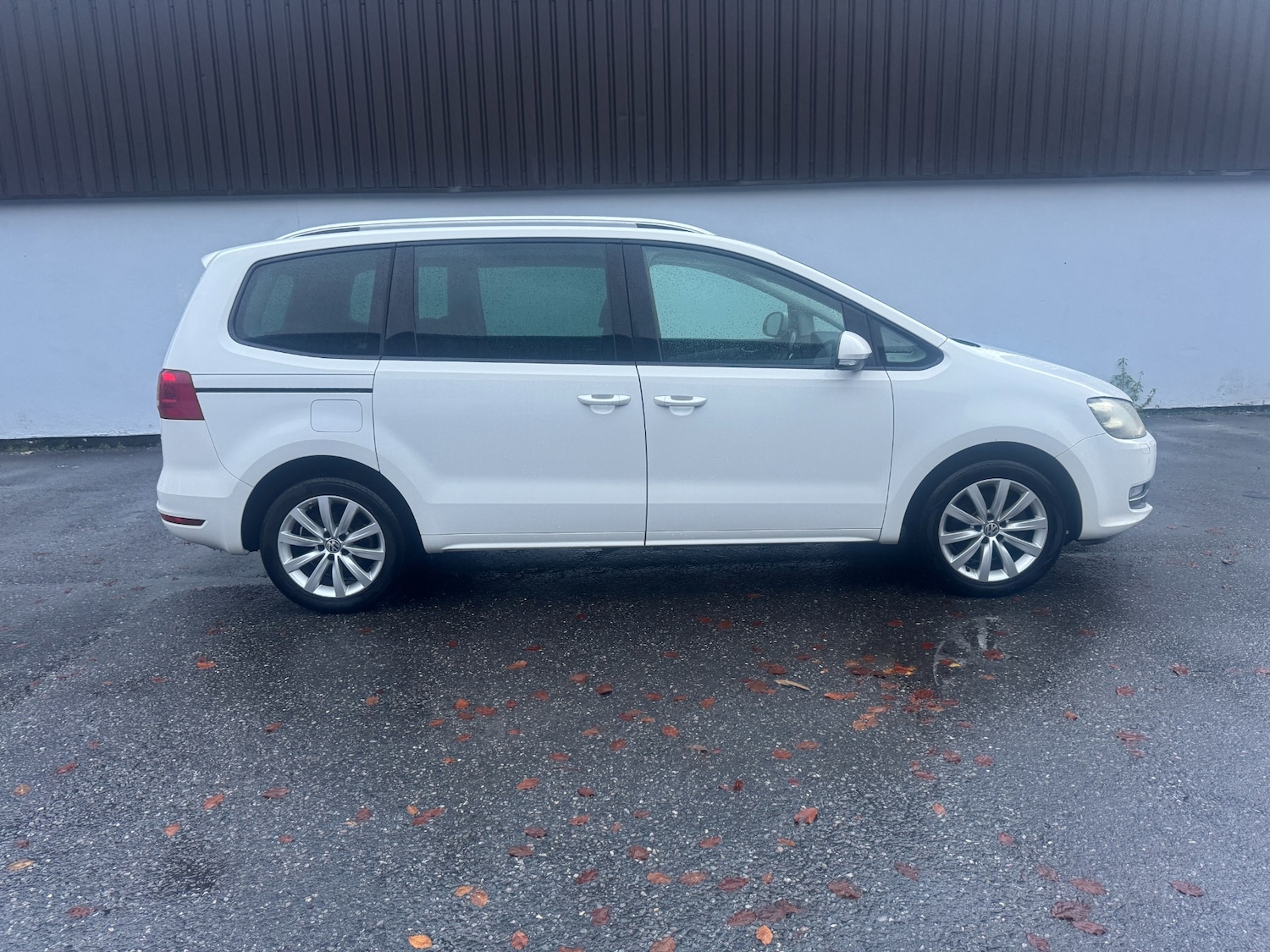 Used Volkswagen Sharan 2012 for sale - 76663706: Photo 2