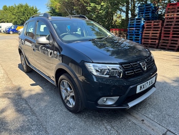 Used Dacia Sandero Stepway 2017 for sale - 75462038: Photo