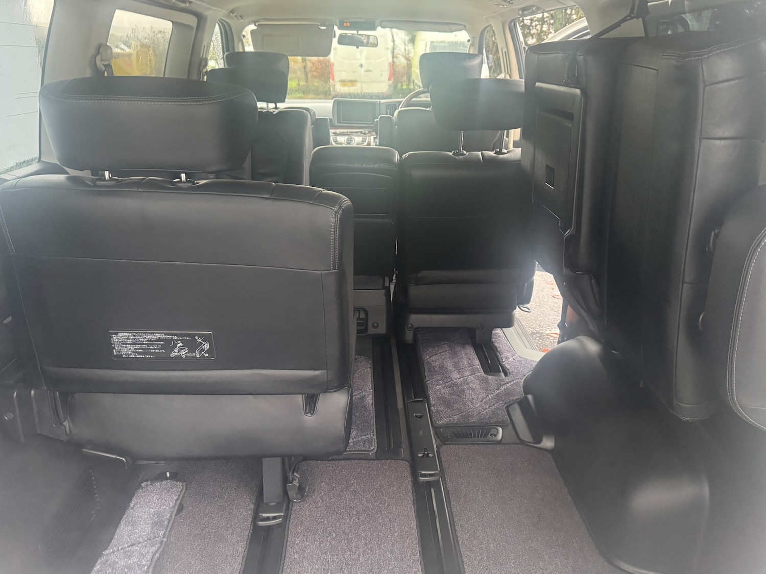 Used Nissan Elgrand for sale - 75918808: Photo 17