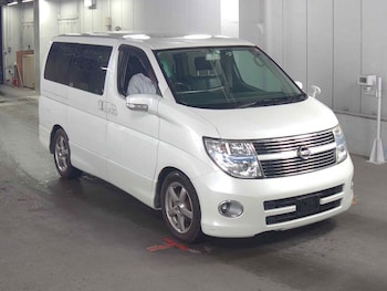 2.5 Highway Star Automatic 8 Seater with Full Black Leather 5-Door