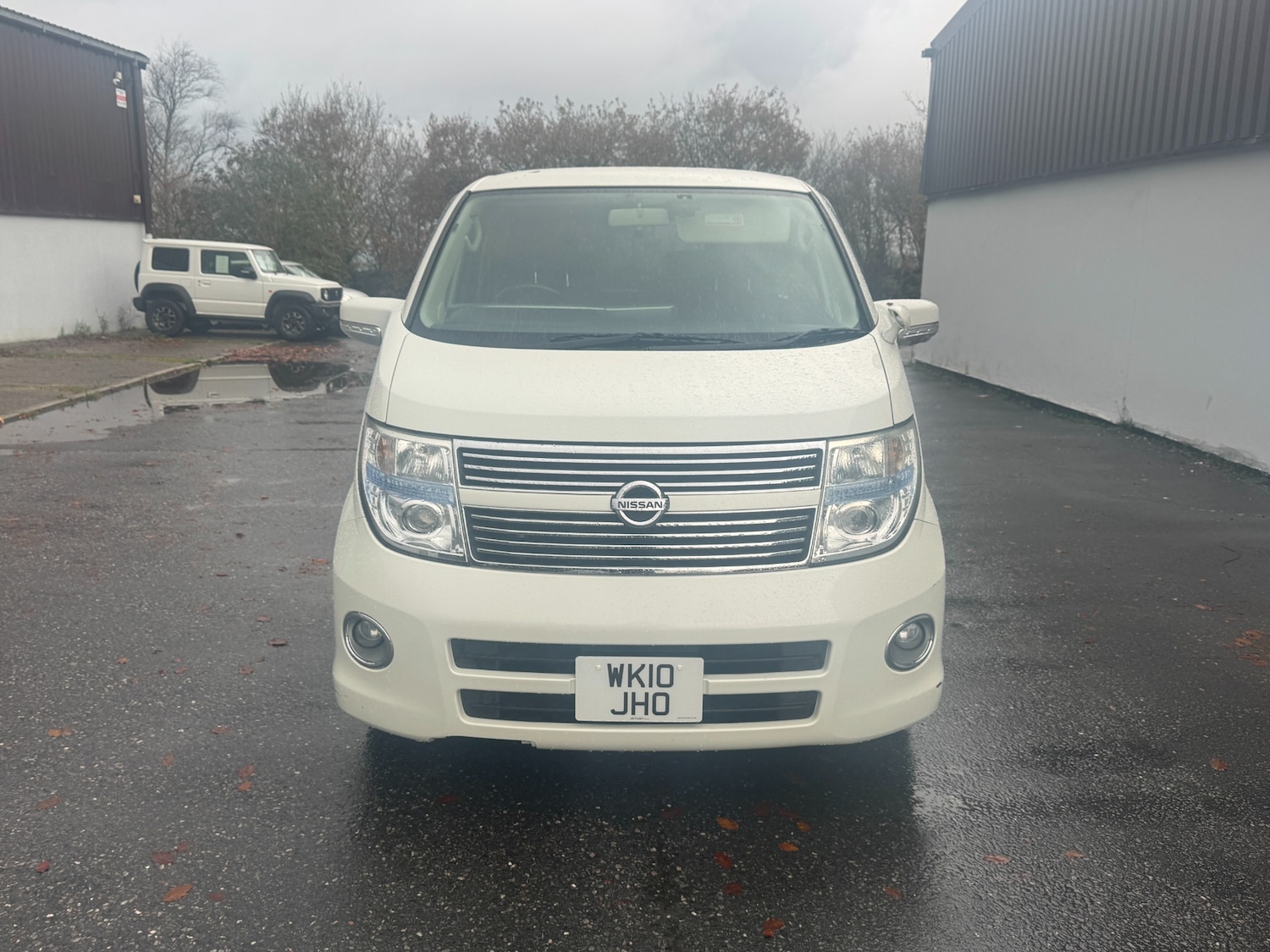 Used Nissan Elgrand for sale - 75918808: Photo 3