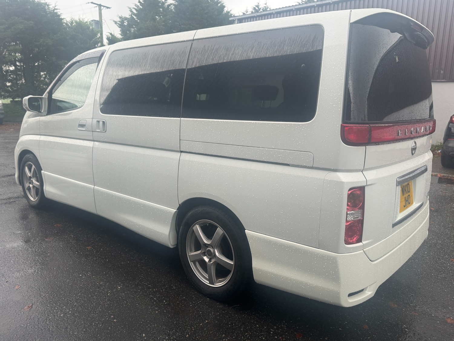 Used Nissan Elgrand for sale - 75918808: Photo 5