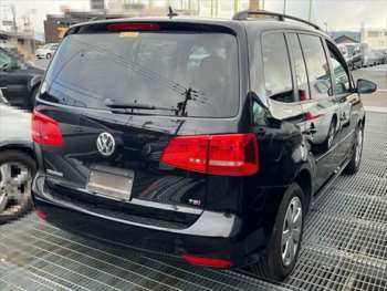 Used Volkswagen Touran 2014 for sale - 74684519: Photo