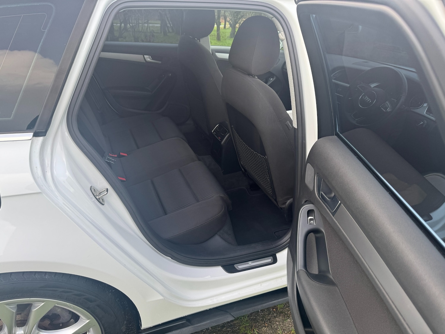 Used Audi A4 Avant 2012 for sale - 75462074: Photo 12