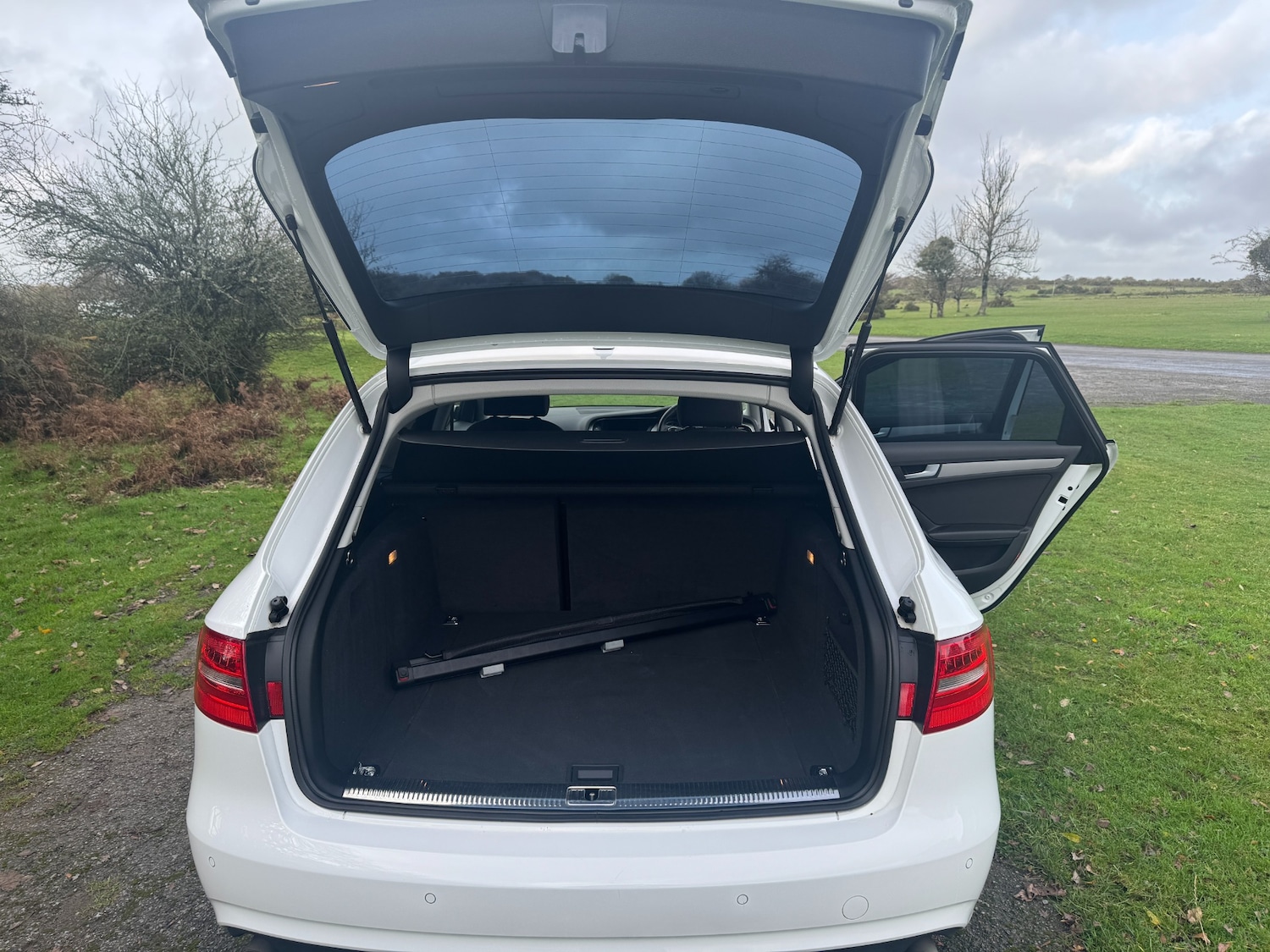 Used Audi A4 Avant 2012 for sale - 75462074: Photo 14