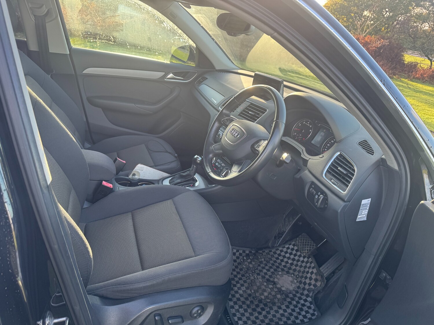 Used Audi Q3 2012 for sale - 76279274: Photo 11