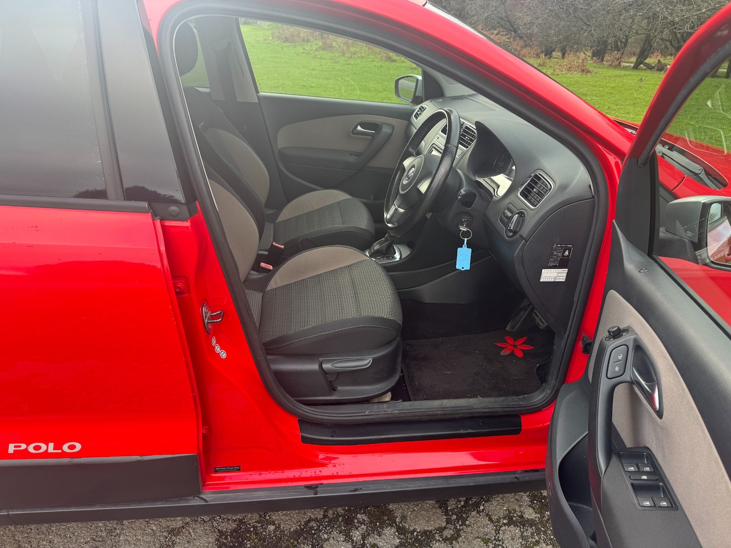 Used Volkswagen Polo 2012 for sale - 76663821: Photo 10