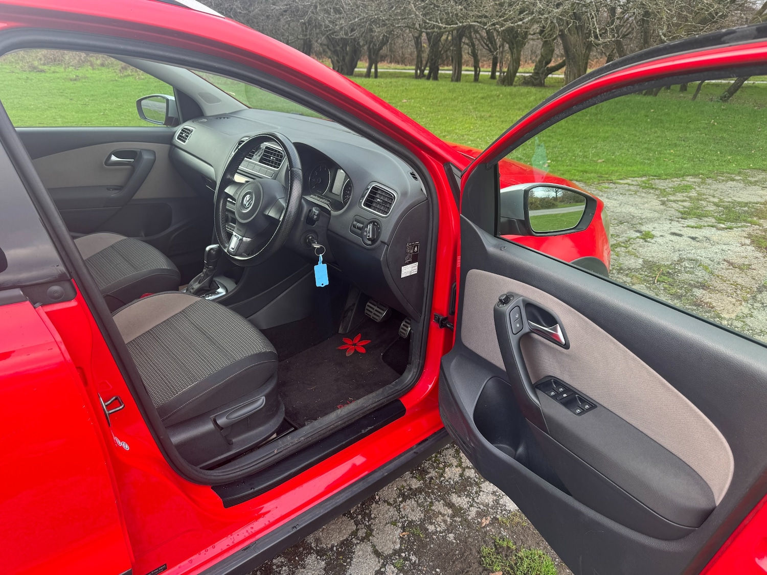 Used Volkswagen Polo 2012 for sale - 76663821: Photo 11