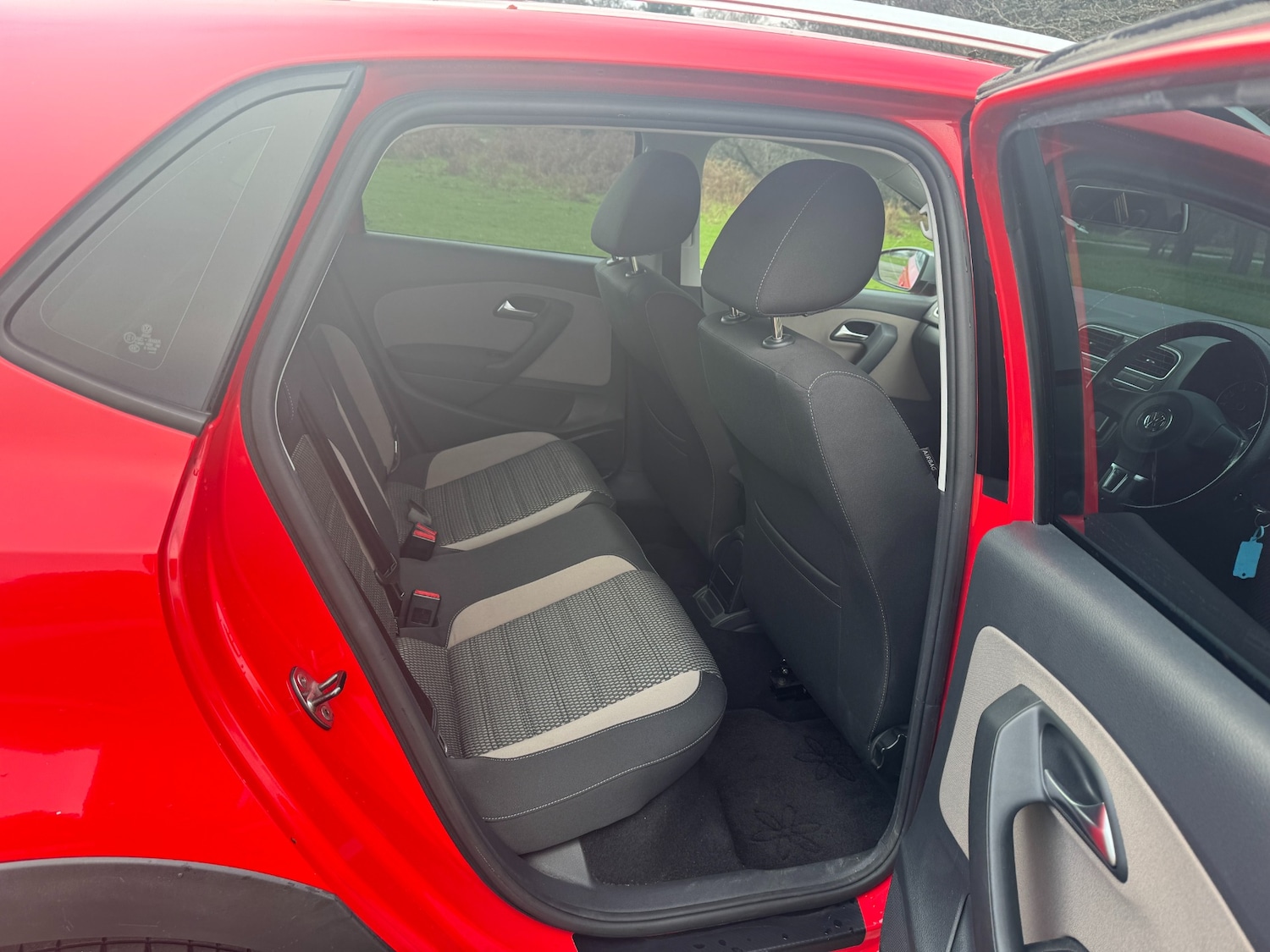 Used Volkswagen Polo 2012 for sale - 76663821: Photo 13