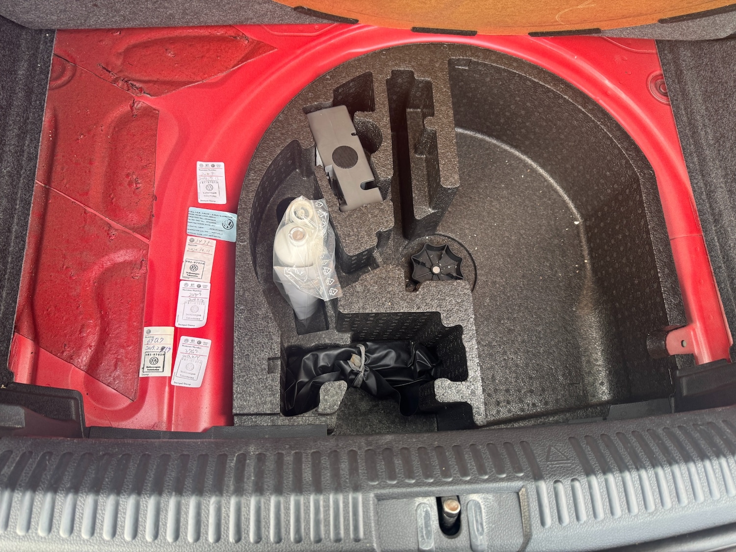 Used Volkswagen Polo 2012 for sale - 76663821: Photo 16