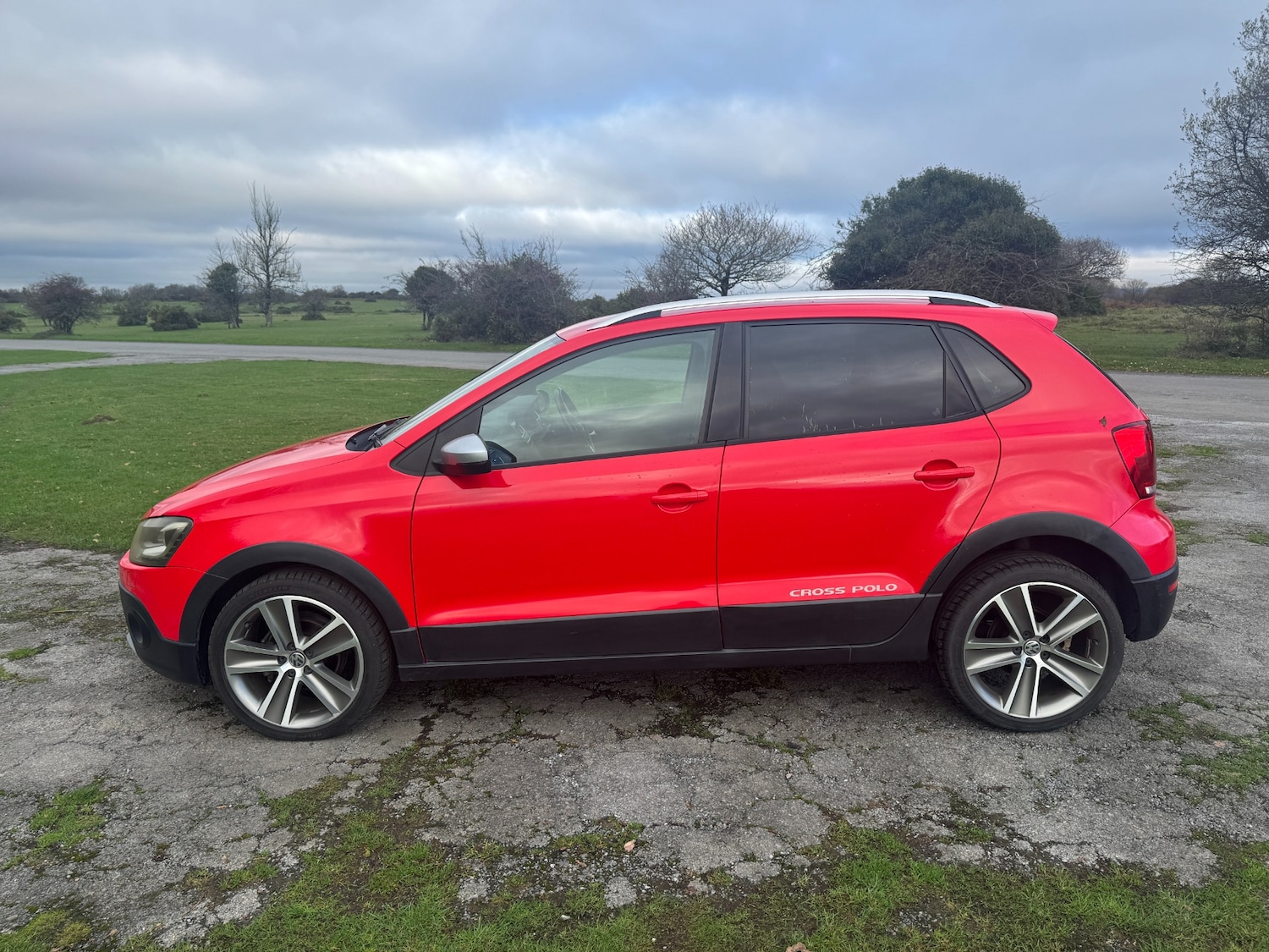 Used Volkswagen Polo 2012 for sale - 76663821: Photo 4