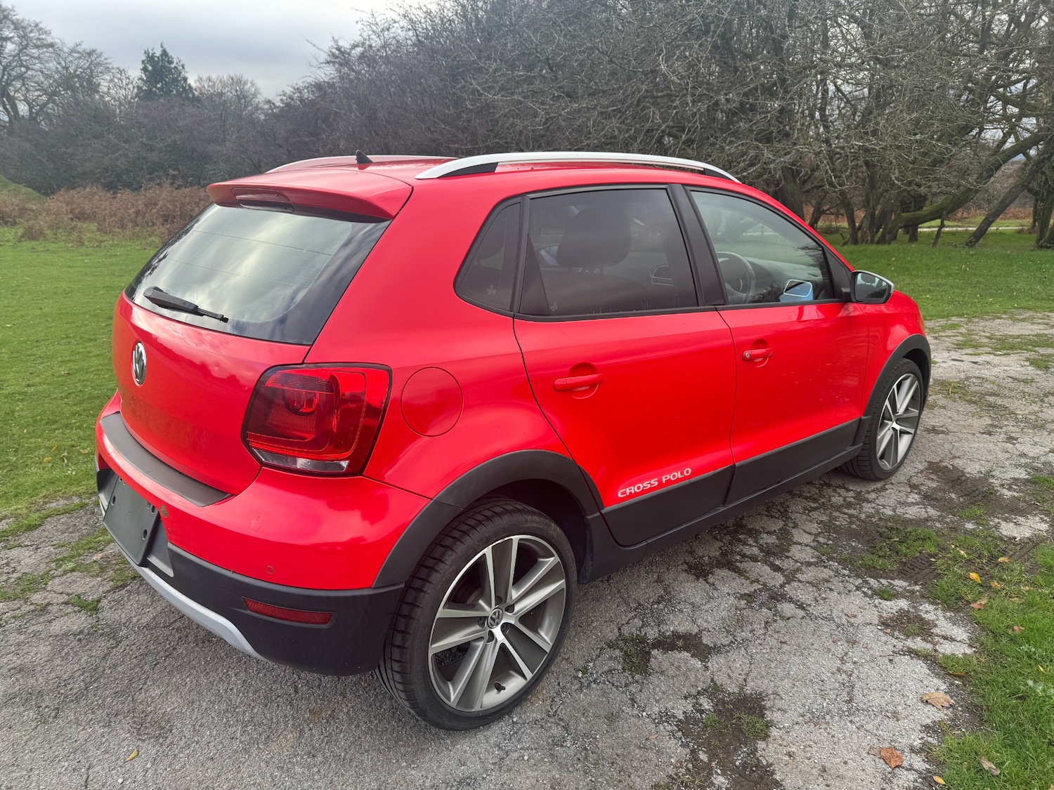 Used Volkswagen Polo 2012 for sale - 76663821: Photo 8