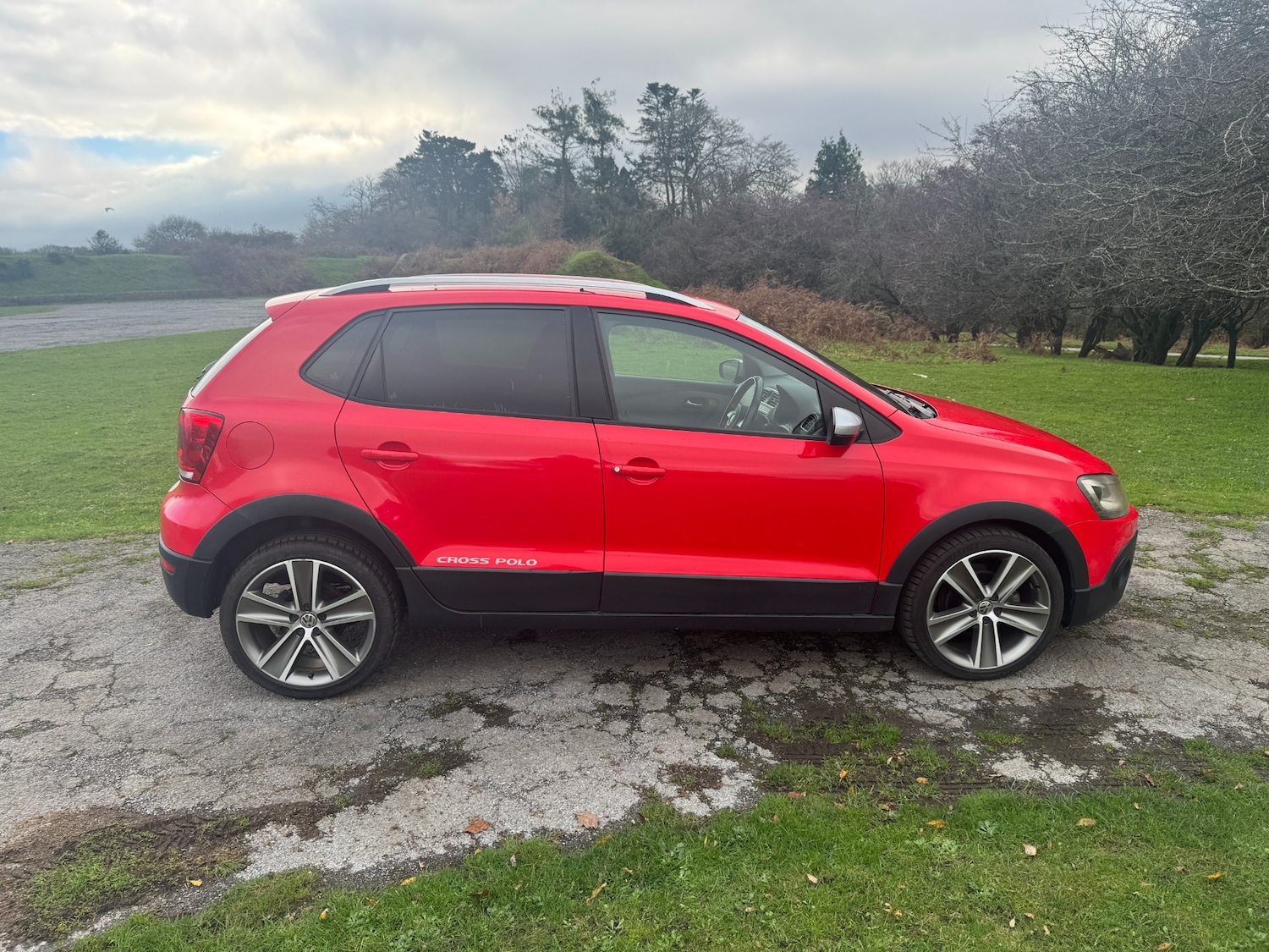 Used Volkswagen Polo 2012 for sale - 76663821: Photo 9