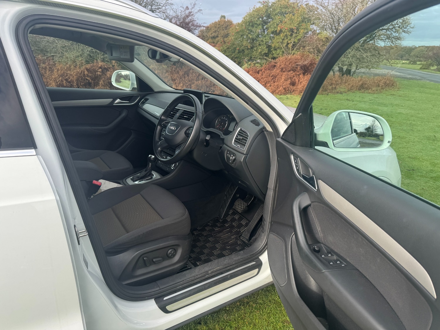 Used Audi Q3 2012 for sale - 76663583: Photo 10