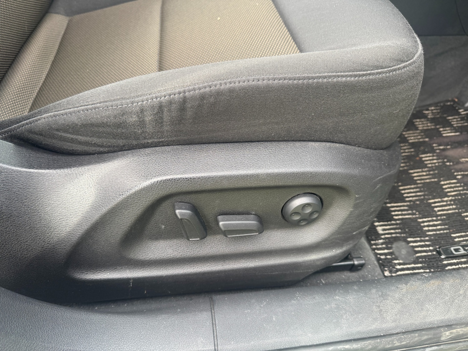 Used Audi Q3 2012 for sale - 76663583: Photo 12