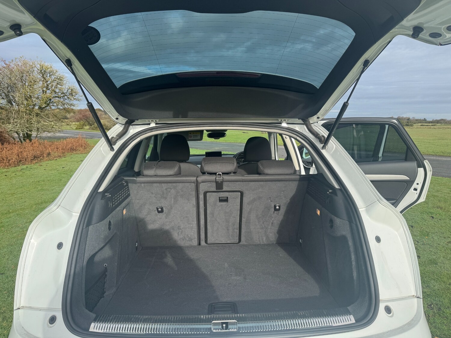 Used Audi Q3 2012 for sale - 76663583: Photo 16