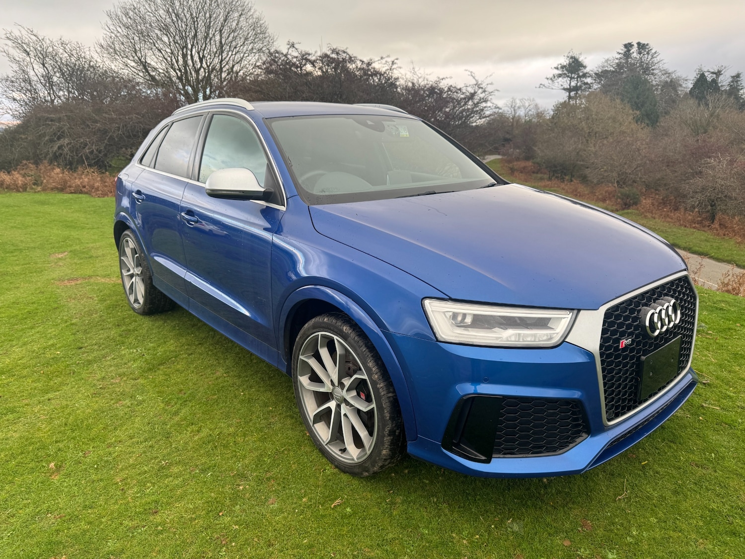 Used Audi RS Q3 2015 for sale - 77584779: Photo 2