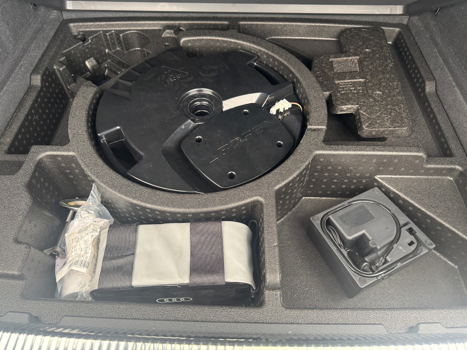 Used Audi RS Q3 2015 for sale - 77584779: Photo 25