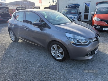 Renault Clio feature image 2