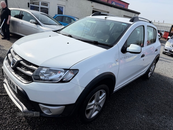 Used Dacia Sandero Stepway 2016 for sale - 77971076: Photo 2