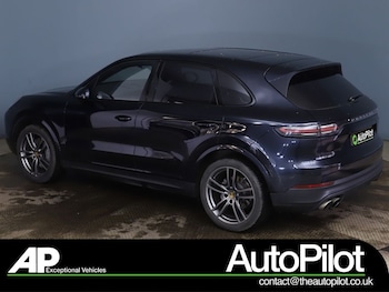 Used Porsche Cayenne 2018 for sale - 78153944: Photo