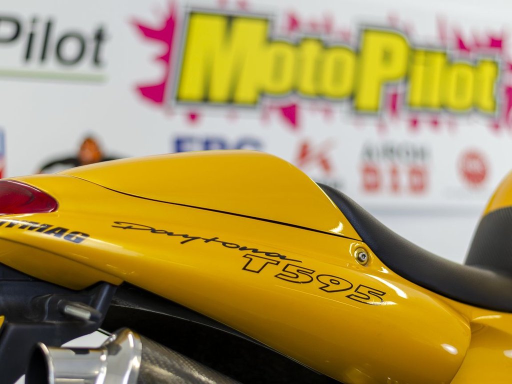 Triumph T 595 DAYTONA