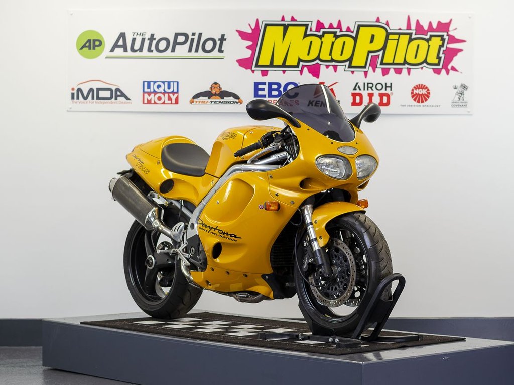 Triumph T 595 DAYTONA