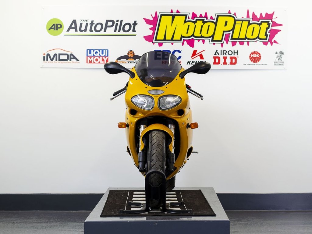 Triumph T 595 DAYTONA