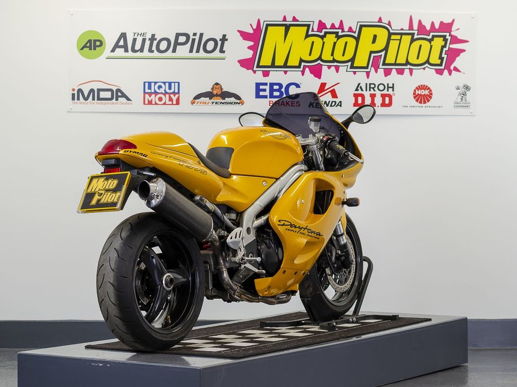 Triumph T 595 DAYTONA