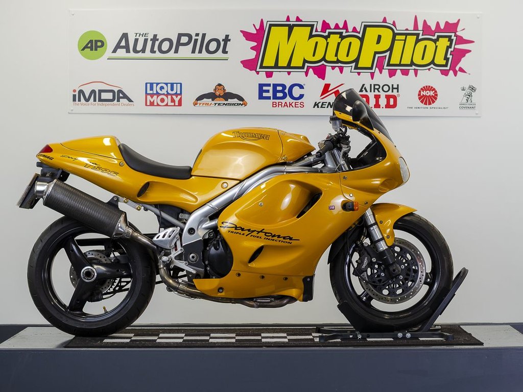 Triumph T 595 DAYTONA