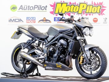 Used Triumph STREET 2009 for sale - bike-79385009: Photo