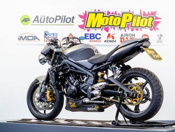 Used Triumph STREET 2009 for sale - bike-79385009: Photo