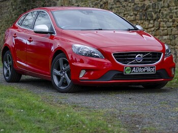 Used Volvo V40 2016 for sale - 77785969: Photo