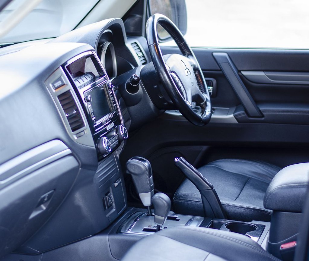 Used Mitsubishi Shogun 2017 for sale - 77558054: Photo 12