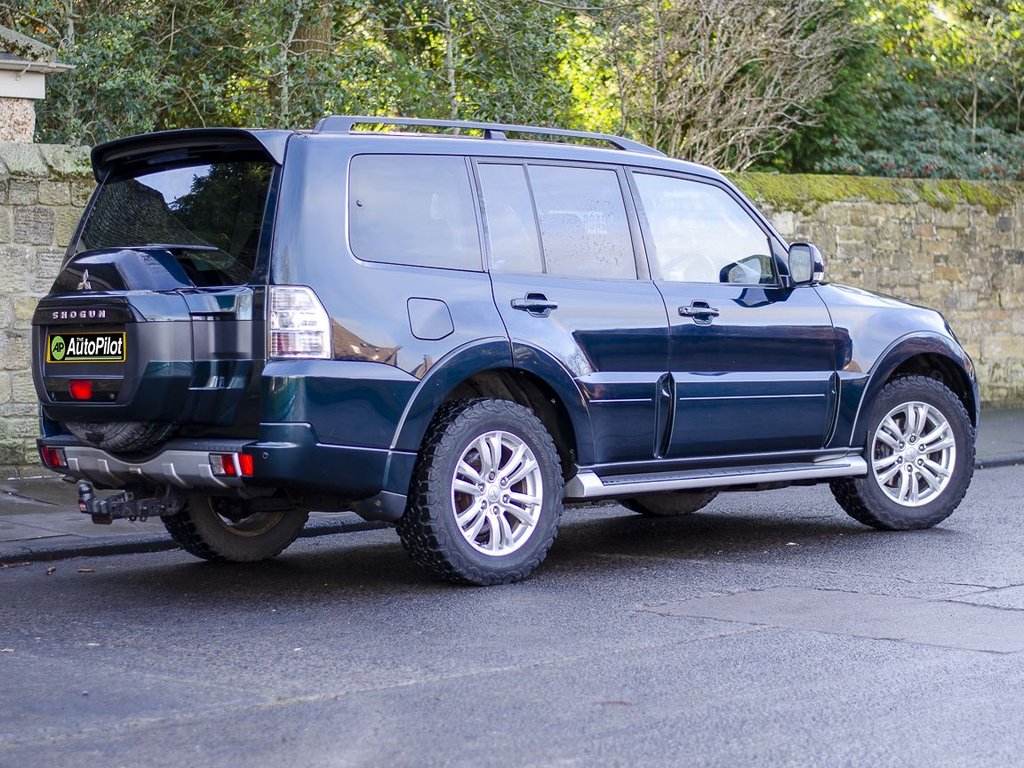 Used Mitsubishi Shogun 2017 for sale - 77558054: Photo 5