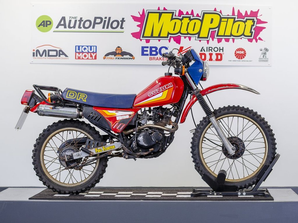 Suzuki DR125
