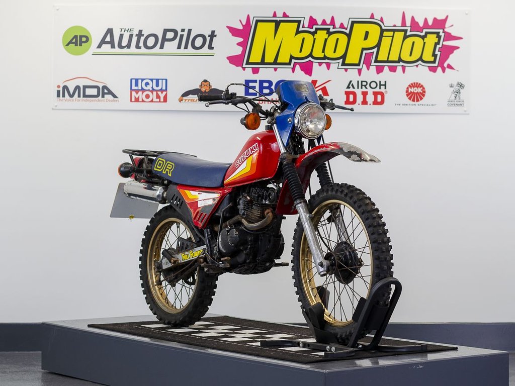 Suzuki DR125