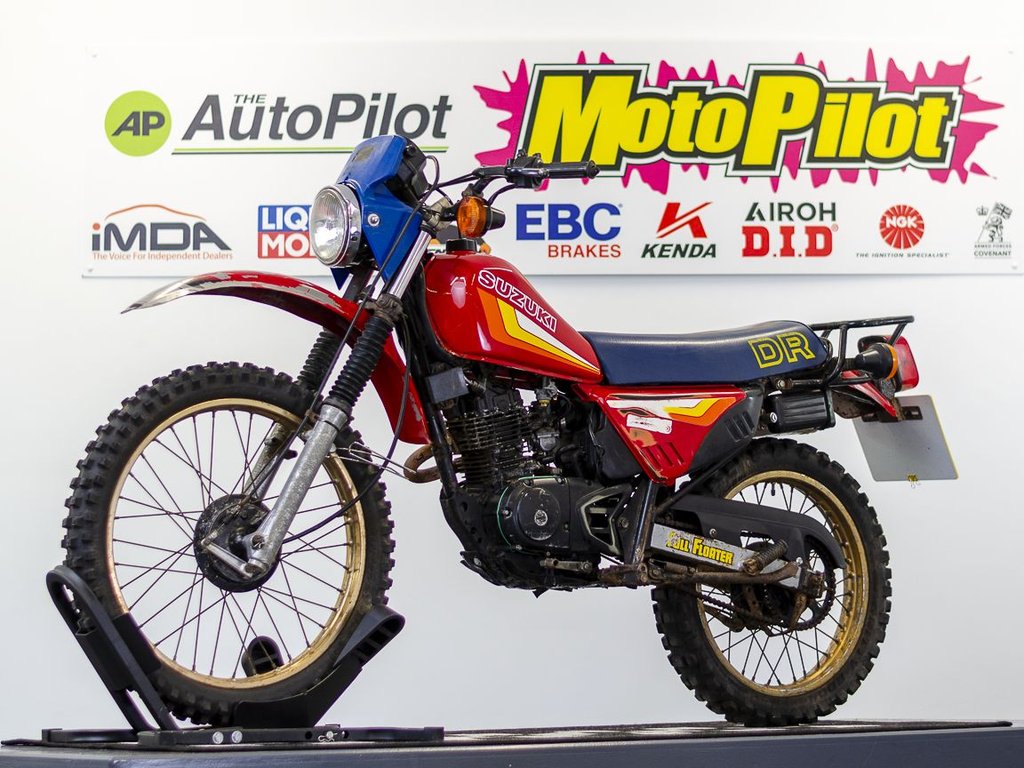 Suzuki DR125