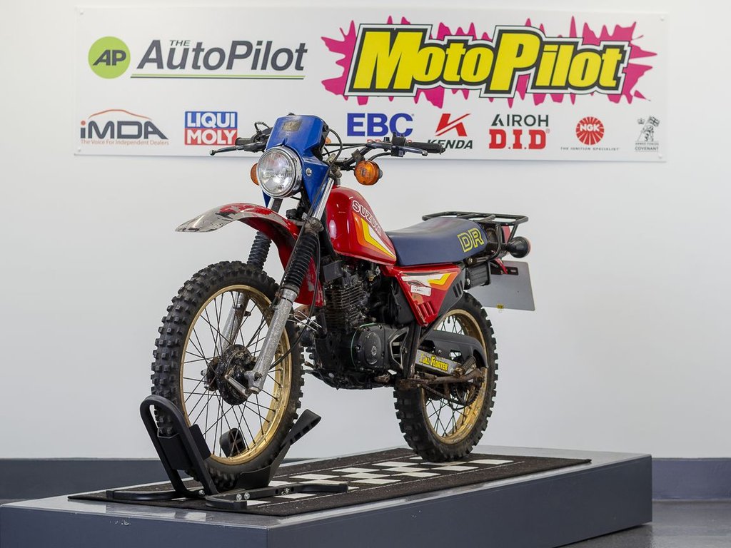 Suzuki DR125