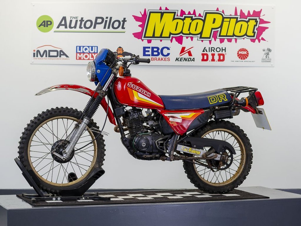 Suzuki DR125