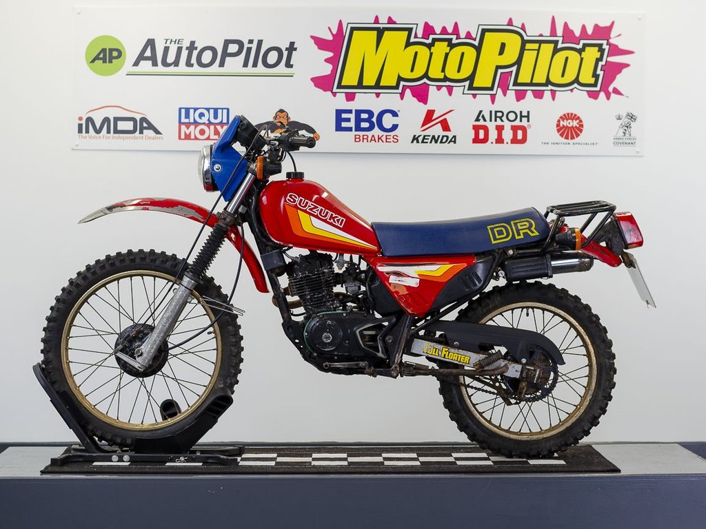 Suzuki DR125